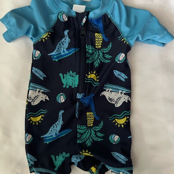 Assorted Baby Rompers and Outfits - Picture 5 of 8